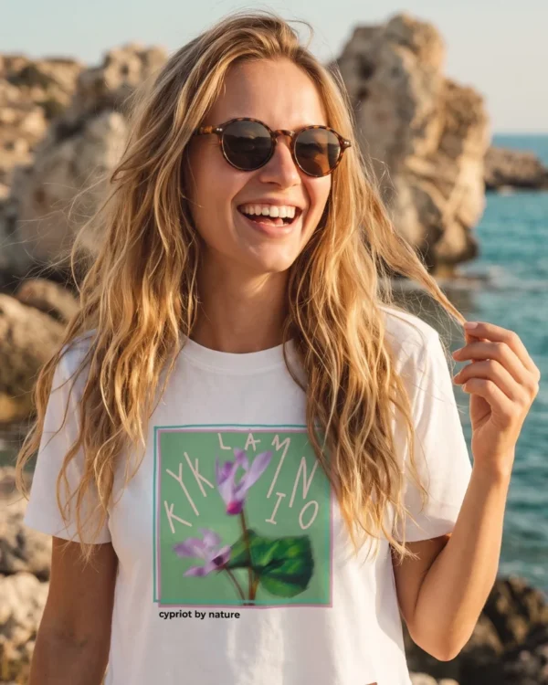 kyklámino. crop top